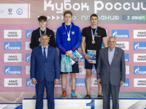 Спортсмен с Камчатки привез с соревнований по плаванию золото и бронзу