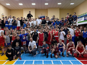 Рахим Чахкиев провел чемпионский мастер-класс для камчатских боксеров