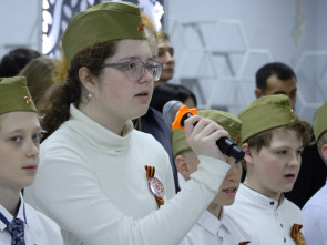 ​В школе № 36 Петропавловска-Камчатского установили &laquo;Парты Героев&raquo; 4
