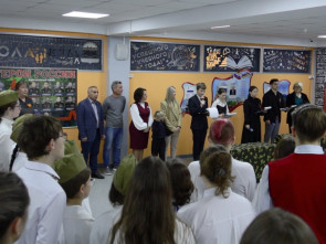 ​В школе № 36 Петропавловска-Камчатского установили &laquo;Парты Героев&raquo; 0