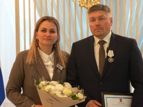 Медаль ордена «Родительская слава» вручена семье Семашкиных на торжественном приеме у губернатора Камчатки