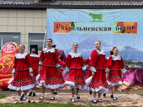 Народное гуляние в Раздольном: выставка-ярмарка, творческие выставки, развлечения для детей и «Ретро-дискотека»