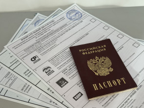 «Люди голосуют за стабильность»: Солодов поздравил Яровую с победой