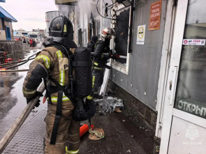 На рынке на 6 км в Петропавловске локализовали пожар на 250 кв. метрах 1