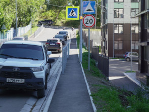 В камчатской столице полностью обновили дорогу к образовательному учреждению на Бийской 6
