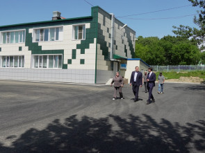 На Камчатке продолжают благоустраивать пришкольные территории 8