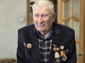 Сенатор Невзоров поздравил 94-летнего ветерана с Камчатки с Днём Победы 0