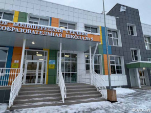 Владимир Солодов требует устранить недоделки в новой школе села Кавалерское
